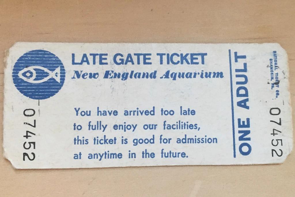 Acuario acepta válido un boleto de entrada comprado hace 37 años