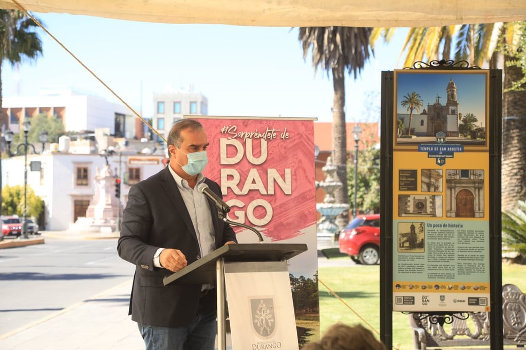 Invita Municipio a exhibición de autos vintage por Día del Padre