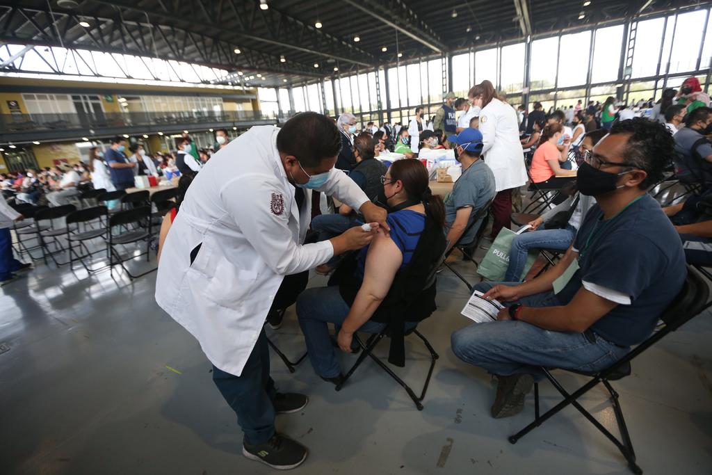 Vacunación contra COVID cae tras elecciones en México