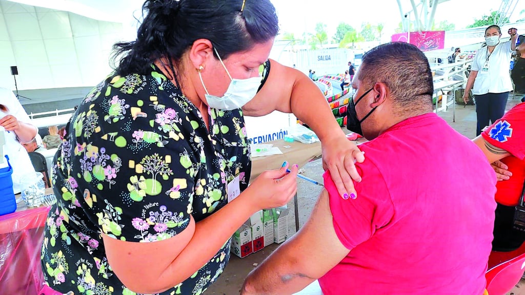 Reinicia vacunación Covid para sector 50-59 años en Durango
