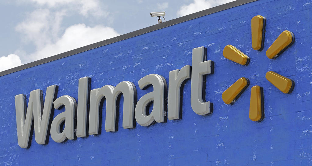 AMLO llamará a Walmart para que ayude a adultos mayores a regresar como empacadores