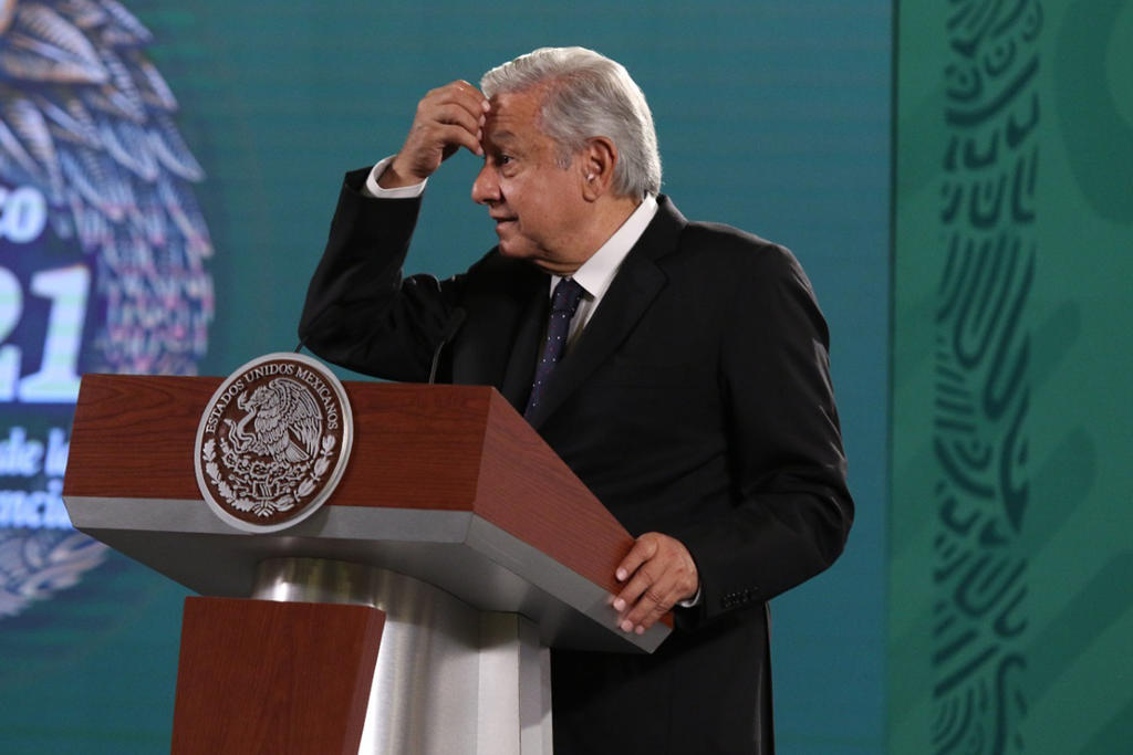 López Obrador comparte fotografía junto a gobernadores electos de Morena