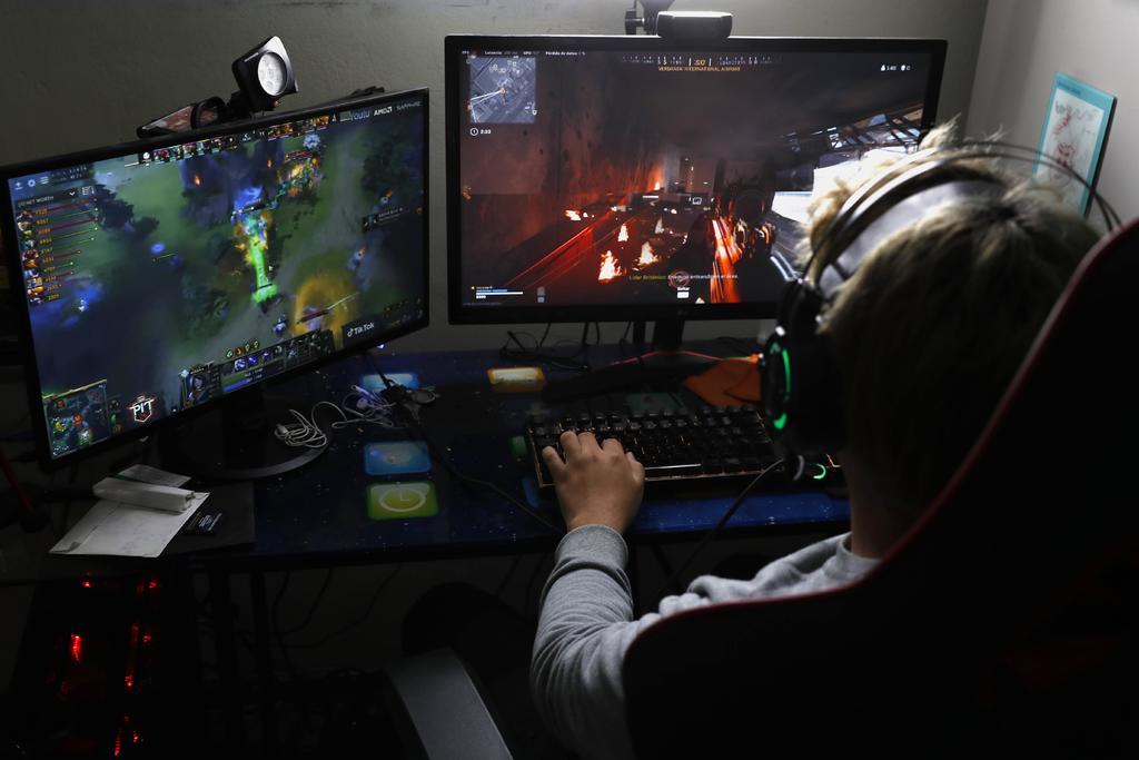 PRD presenta reforma para que autoridades vigilen el uso de videojuegos en línea y redes sociales