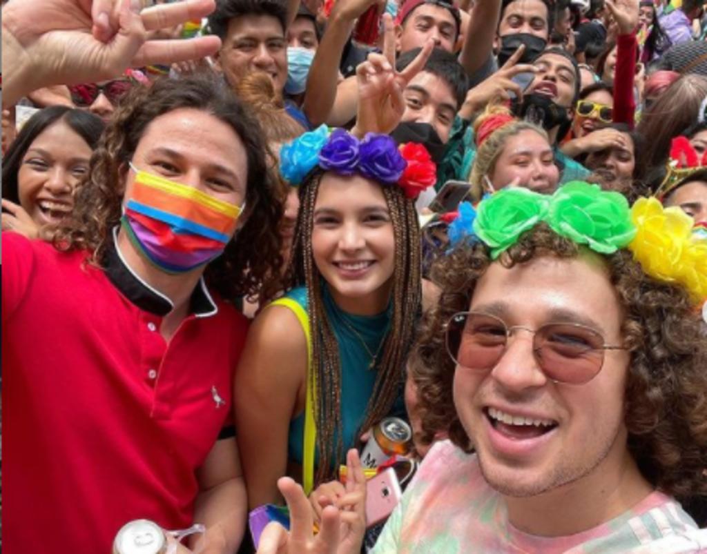 Luisito Comunica denuncia que intentaron robarle su celular en la Marcha LGBT+