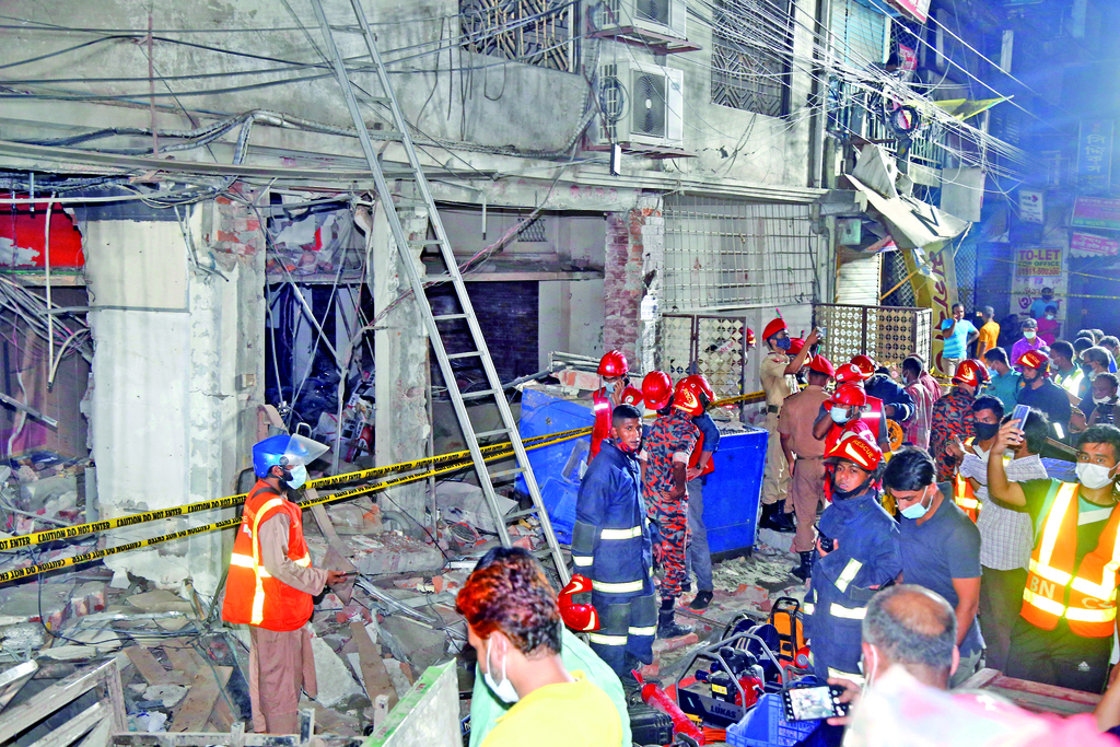 Explosión en Dacca deja siete muertos