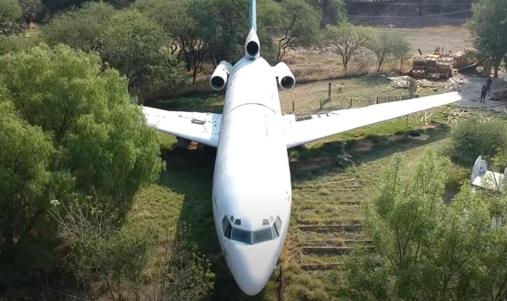 'Youtuber' encuentra avión abandonado en bosque de Guanajuato