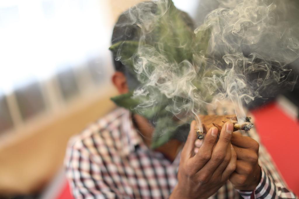 SCJN anula prohibición del consumo de la marihuana