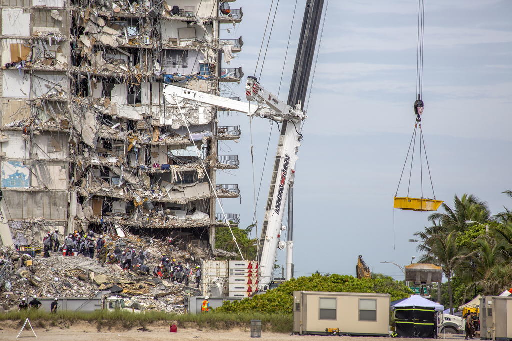 El número de muertos del derrumbe de edificio en Miami-Dade se mantiene en 11