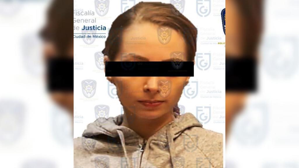 Difunden imágenes de la detención de YosStop; fue arrestada por el delito de pornografía infantil