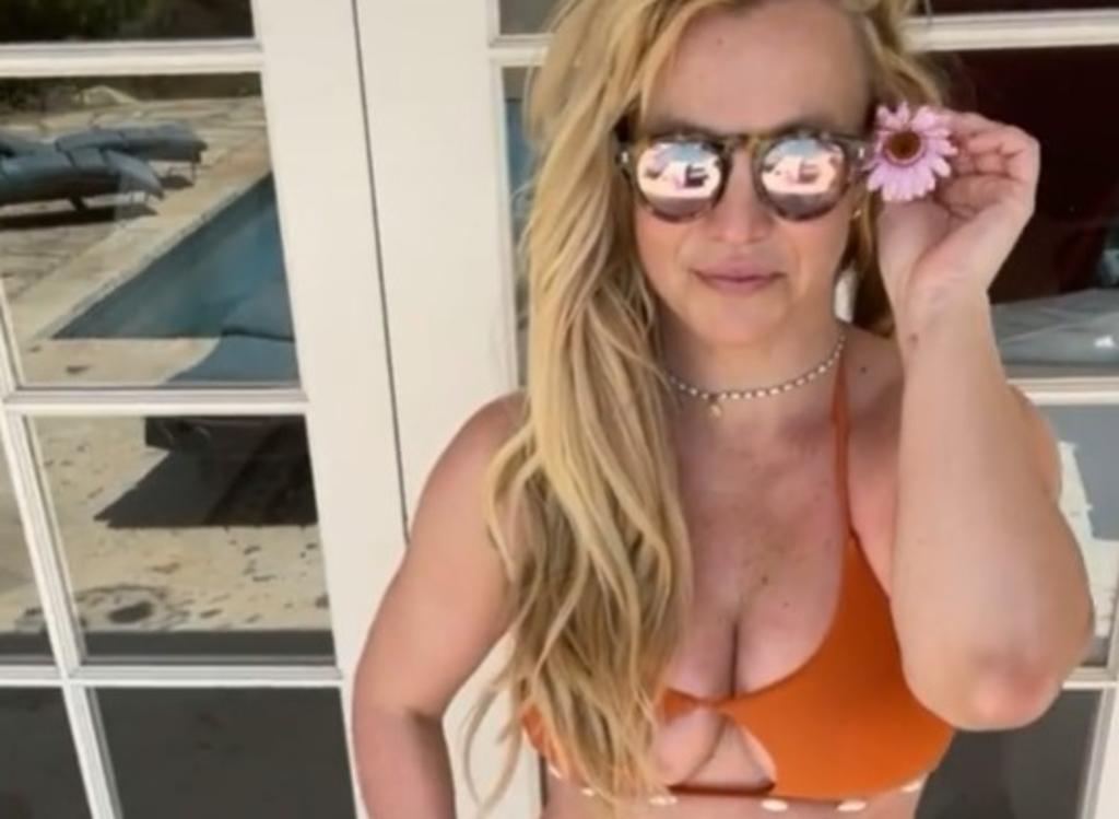 Britney Spears promueve en bikini el amor propio y la liberación corporal