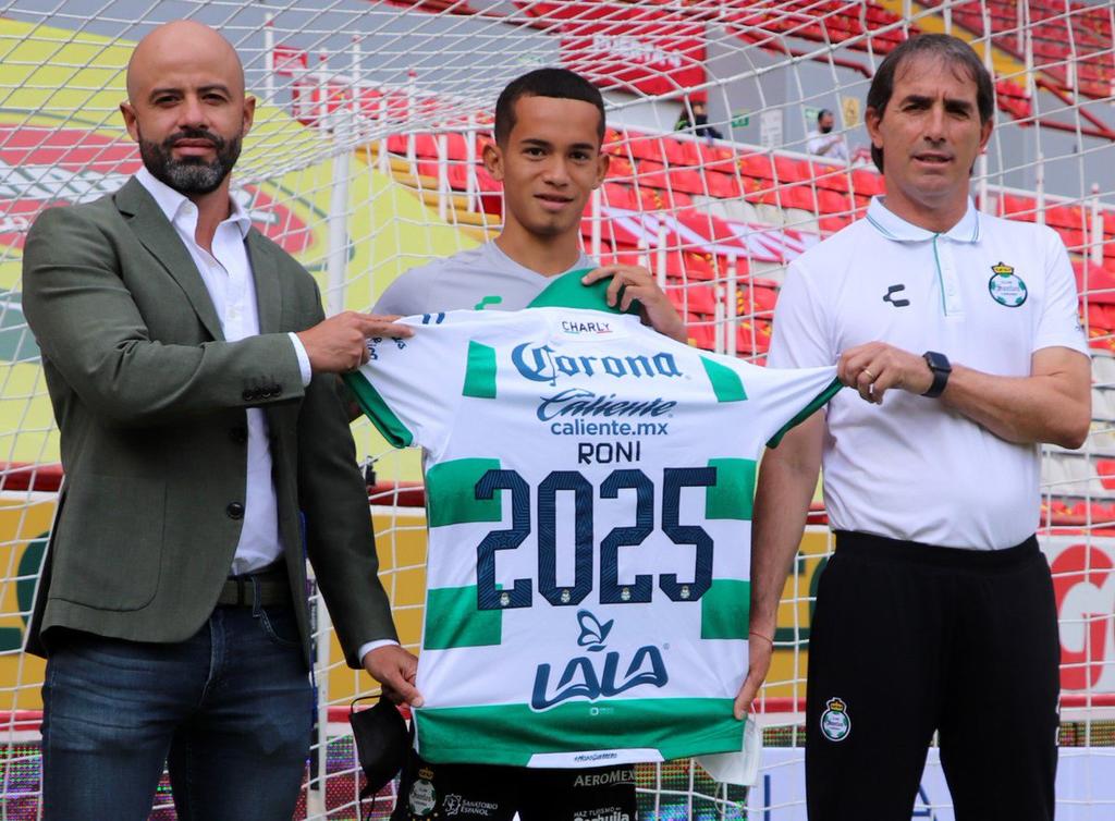 Ronaldo Prieto renueva con Santos Laguna hasta 2025