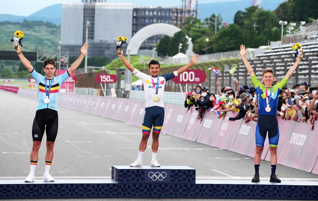 El ecuatoriano Richard Carapaz se proclama campeón olímpico de ciclismo en ruta en los Juegos de Tokio 2020