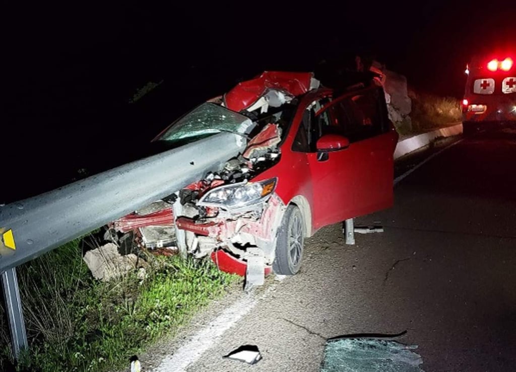 Aparatoso accidente sobre la carretera libre a Mazatlán