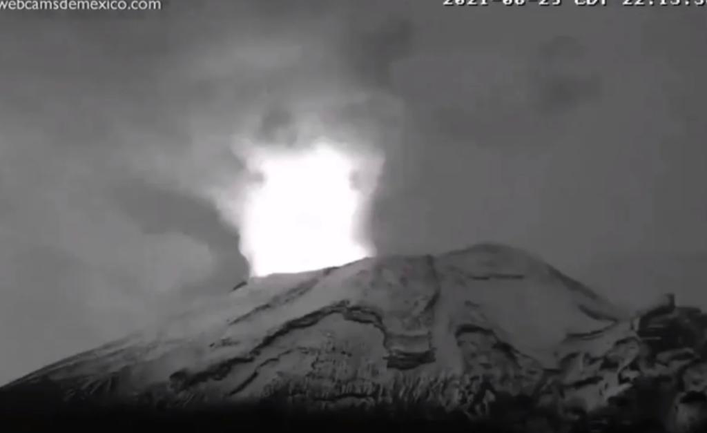 El volcán Popocatépetl presentó actividad la noche del miércoles