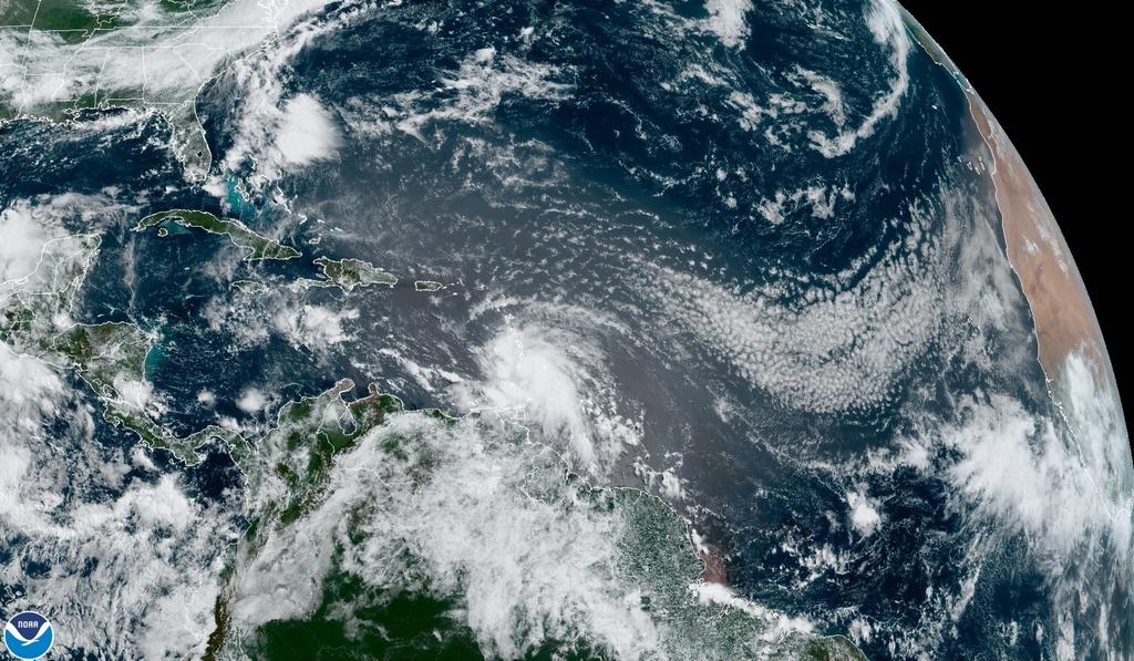 'Elsa', huracán categoría 1, se ubica muy cerca de San Vicente y las Granadinas