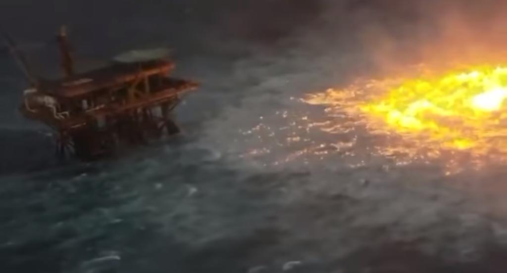 ¿Cuál es el origen del video del 'ojo de fuego' cerca de plataforma petrolera en Campeche?