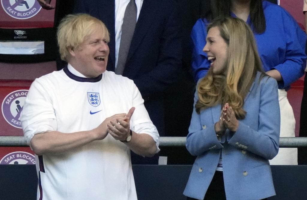 Primer ministro del Reino Unido pide a la Selección Inglesa traer la Eurocopa 'a casa'