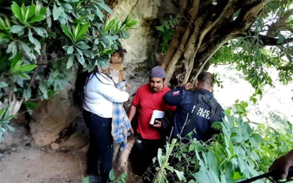 Niña de 2 años es encontrada en una cueva de la Sierra Sur de Oaxaca