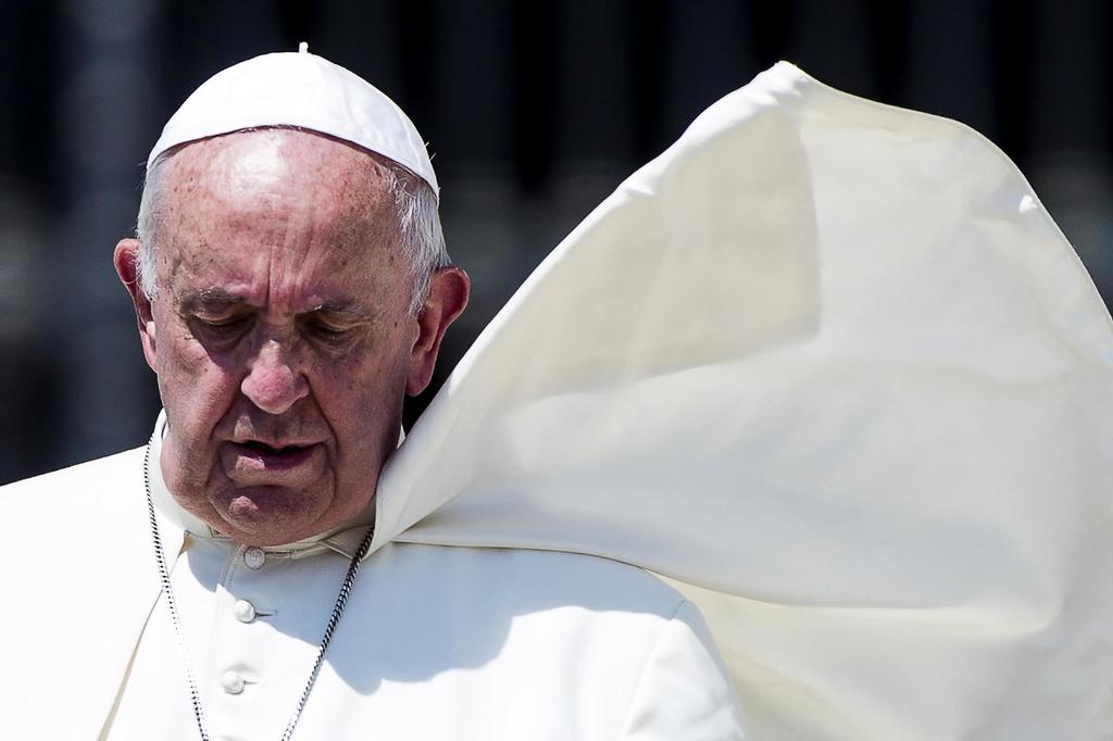 Papa Francisco pasará unos días más en Roma tras su operación