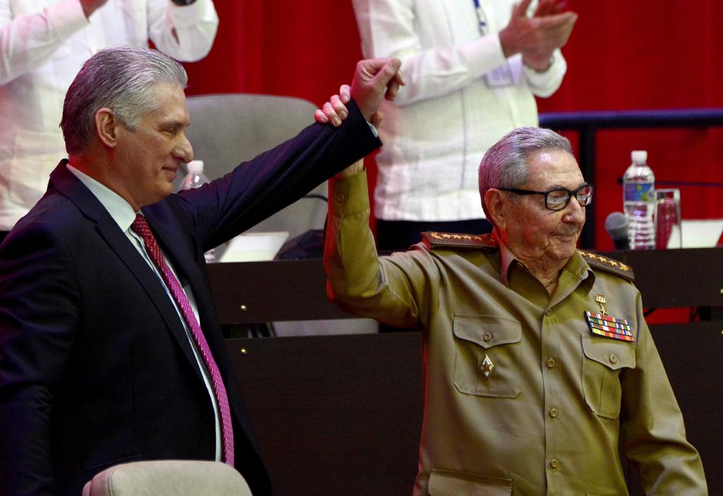 Expresidente Raúl Castro sostiene reunión por protestas en Cuba