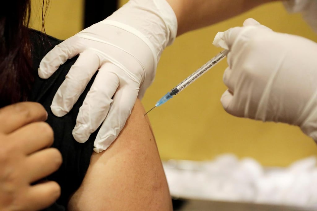 Vacunación a sector 40-49 años podría reiniciar el lunes
