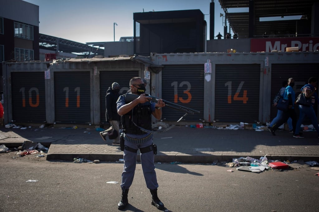 Sudáfrica: disturbios dejan 10 muertos