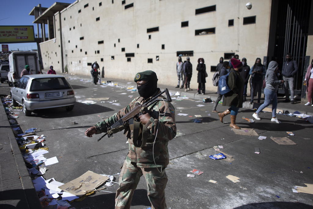 Disturbios sin precedentes dejan al menos 45 muertos en Sudáfrica