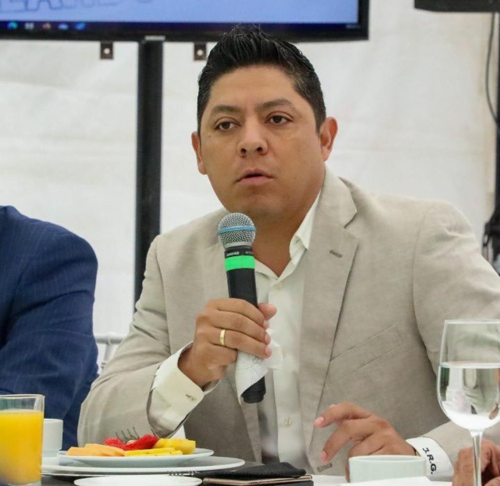 Ricardo Gallardo niega que exista investigación de UIF en su contra
