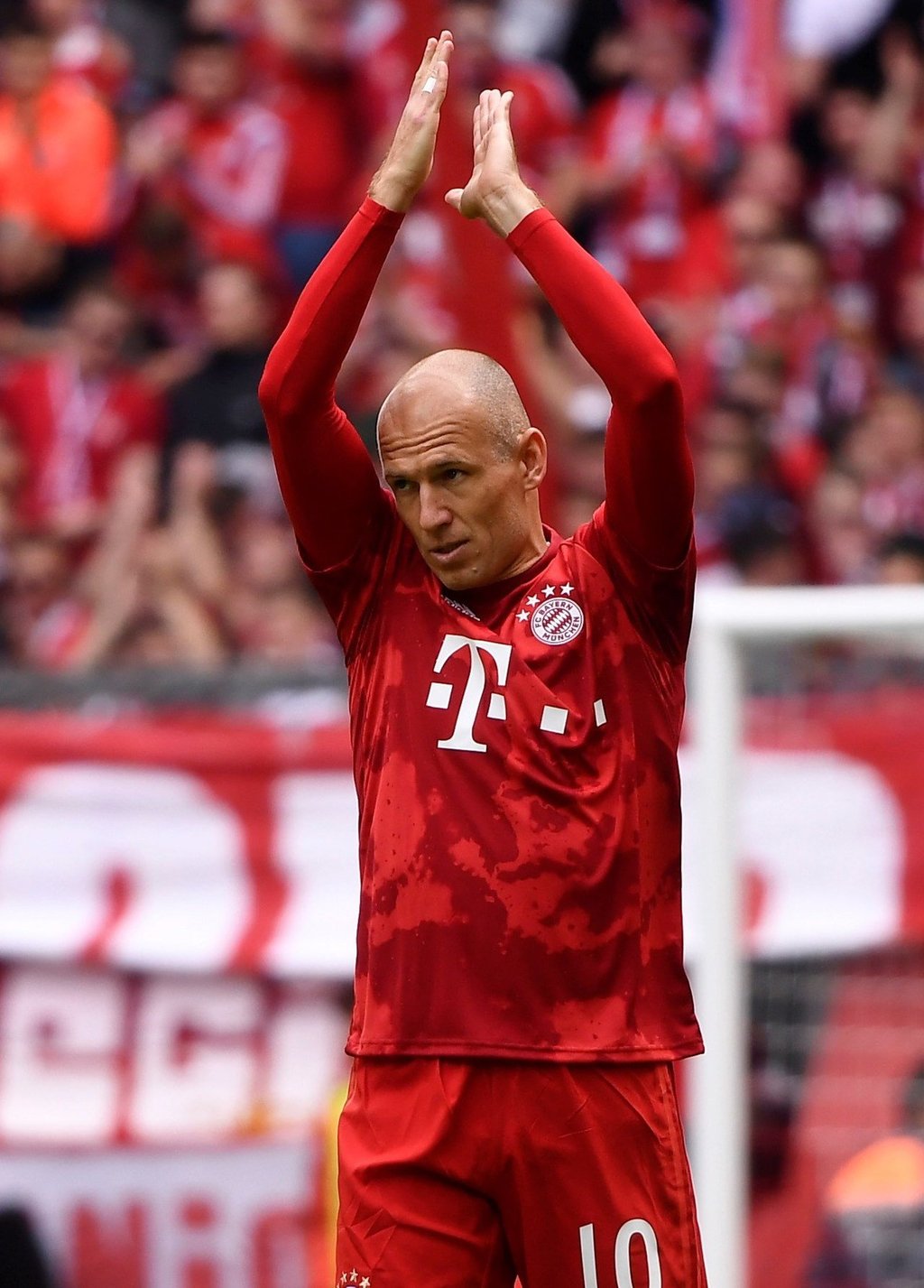 Arjen Robben anuncia su retiro