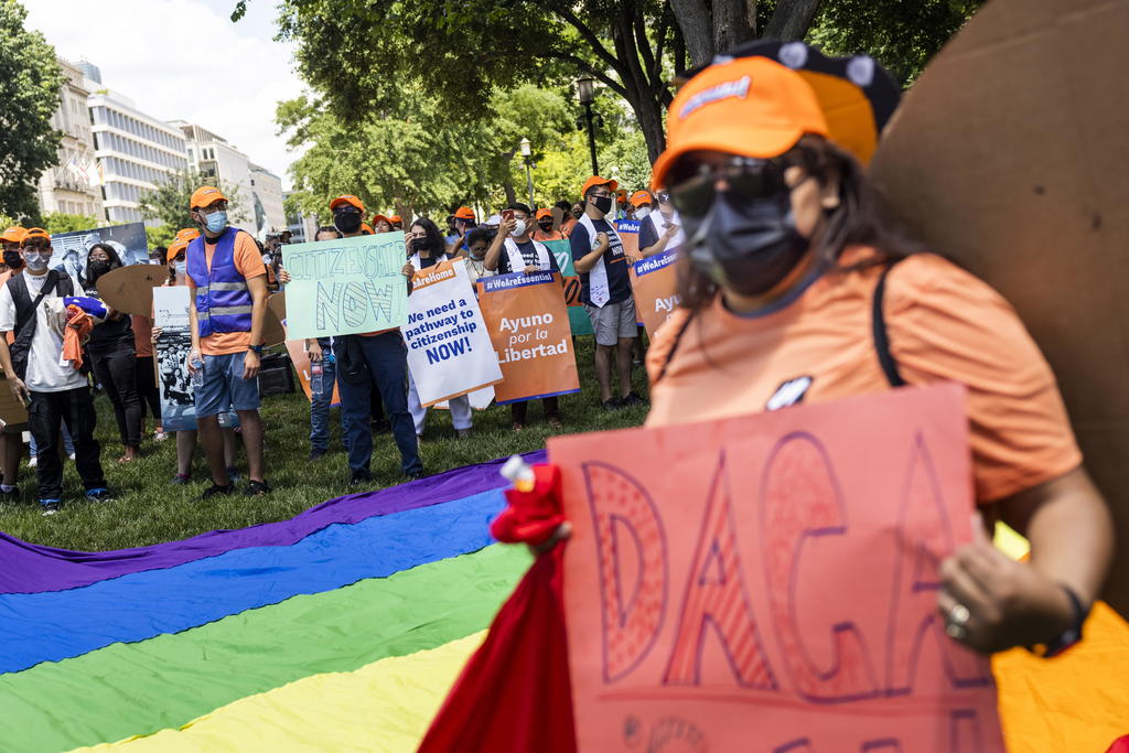 México lamenta fallo de juez de EUA contra programa DACA