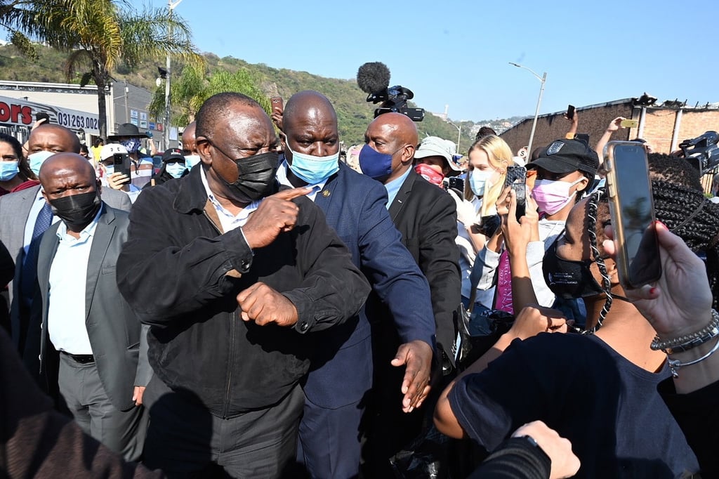 Suben a 212 los muertos por los disturbios en Sudáfrica