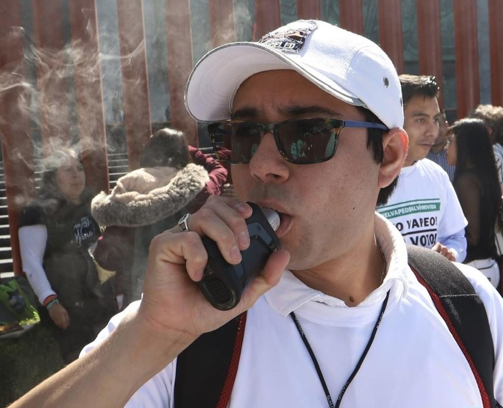 El Gobierno federal de México permitirá la importación y venta de dispositivos para calentar tabaco