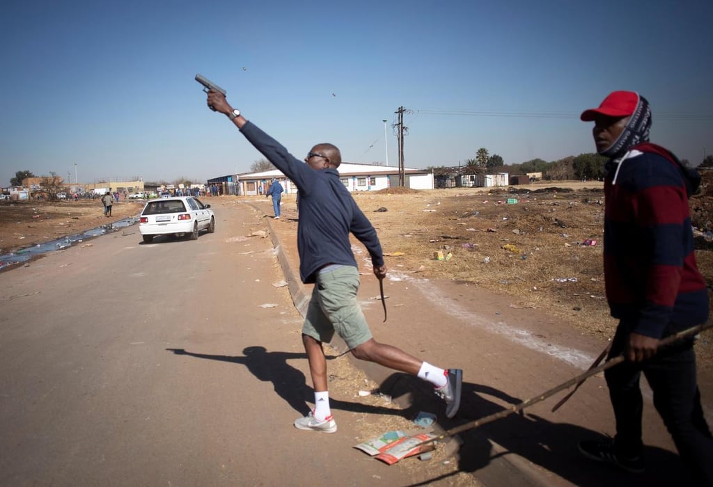Sudáfrica arresta a 3,407 por disturbios y saqueos