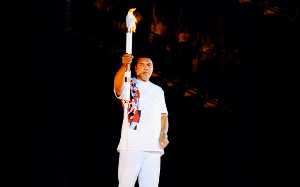 Alí encendió la antorcha olímpica en Atlanta hace 25 años