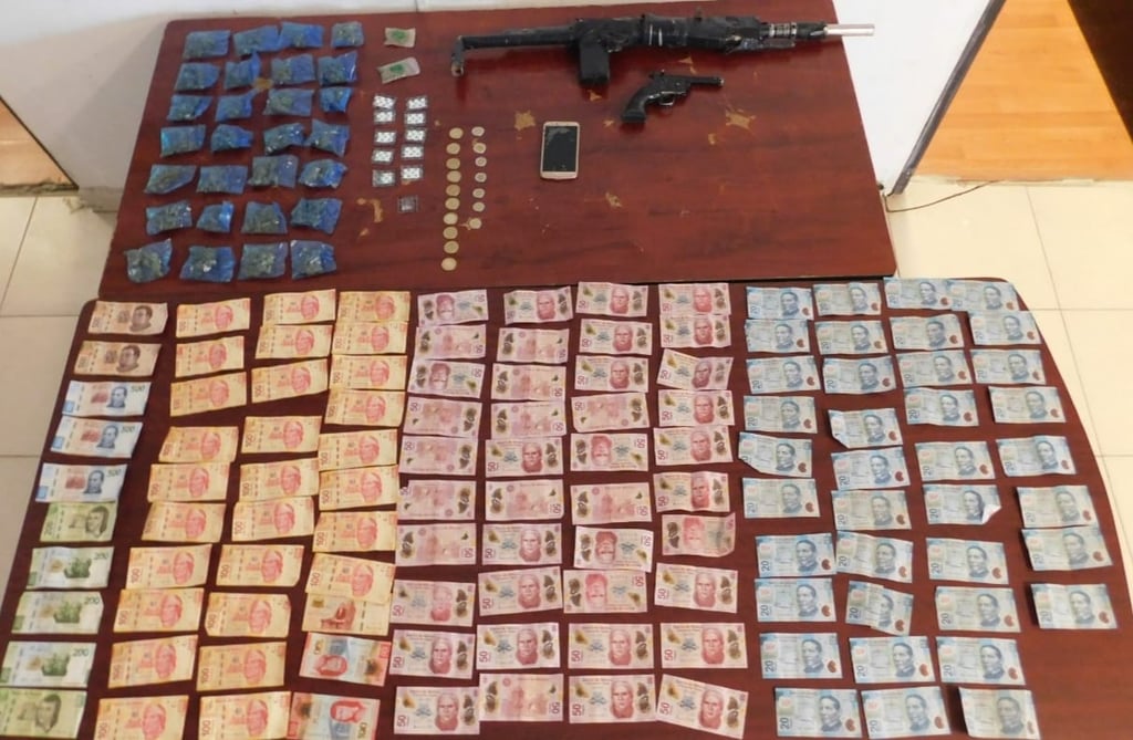 Aficionado a los Rayados del Monterrey es detenido en Gómez Palacio con droga y armas