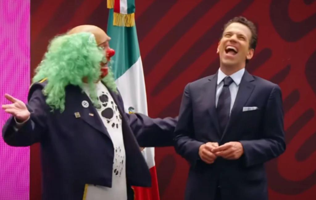 'Brozo' y Carlos Loret de Mola se burlan por ser espiados en sexenio de Enrique Peña Nieto