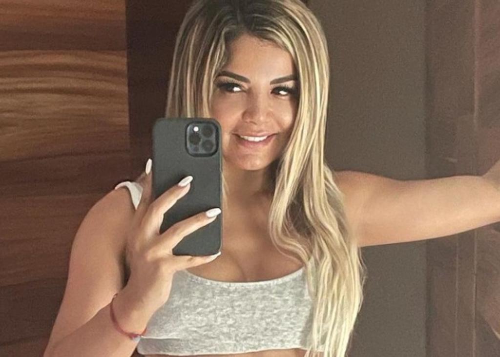 Aleida Núñez 'fascina' con sus curvas bajo el Sol