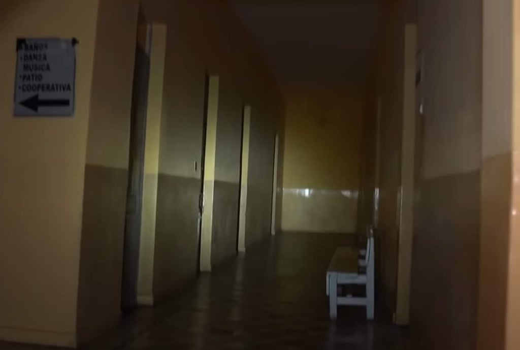 Youtuber paranormal visita escuela primaria de Durango