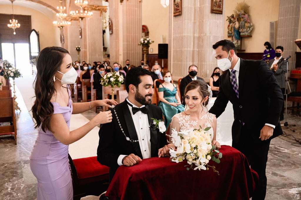 Celebran boda, Juan José y María Elena