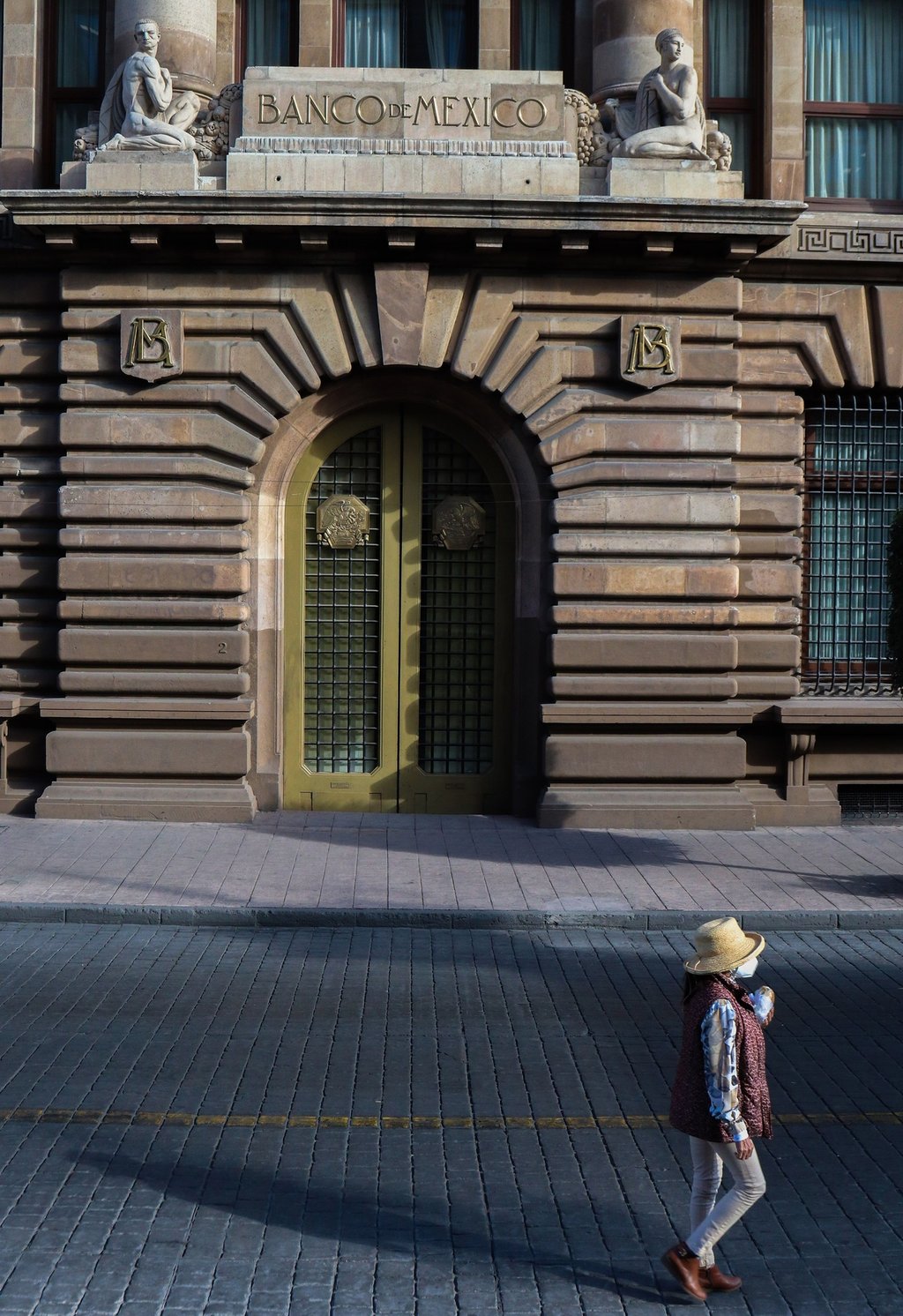 Ajusta Banxico meta de inflación de 4.8% a 5.7%