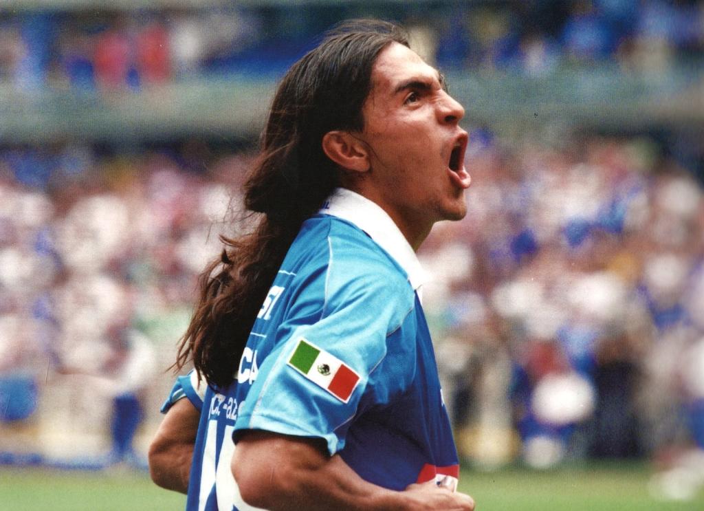 Francisco Palencia le dice adiós a su cabellera; aparece calvo en redes