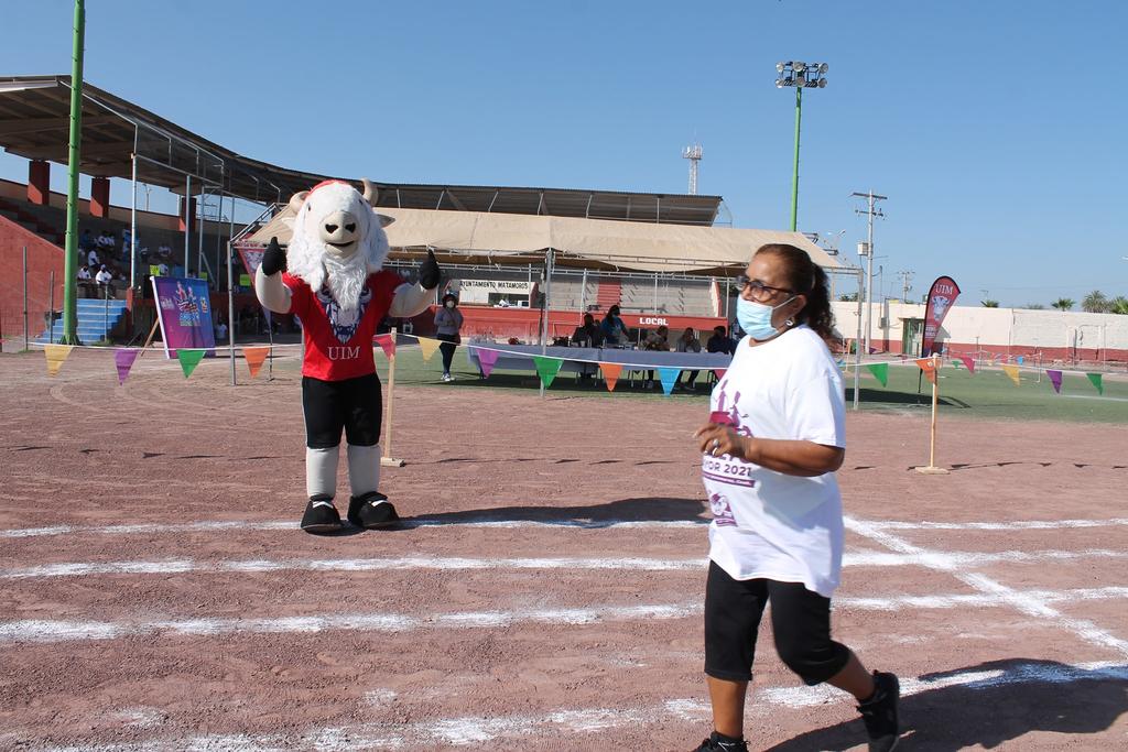 El DIF Matamoros realiza competencia de atletismo para adultos mayores