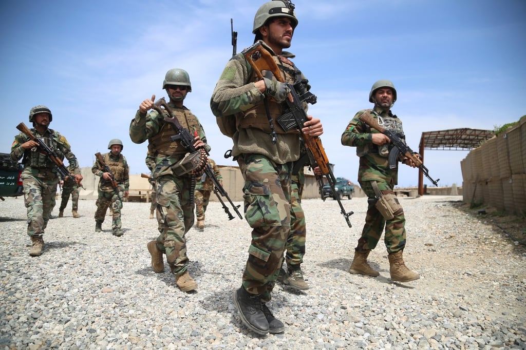Llegan soldados de EU a Kabul