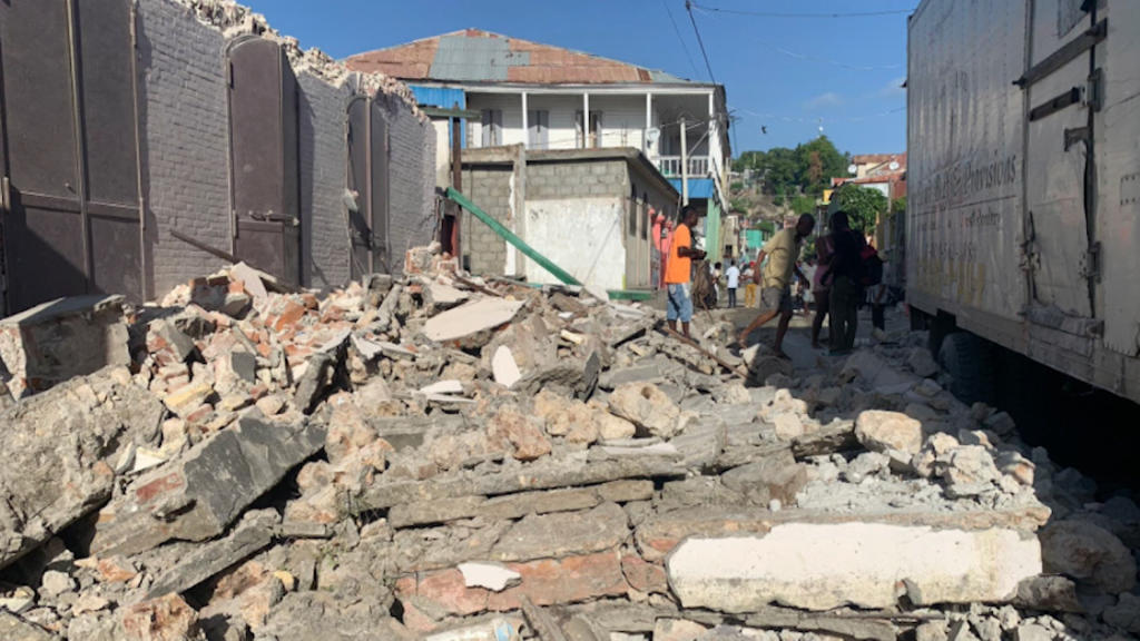 El terremoto magnitud 7.2 registrado en Haití deja daños en la infraestructura de varias localidades