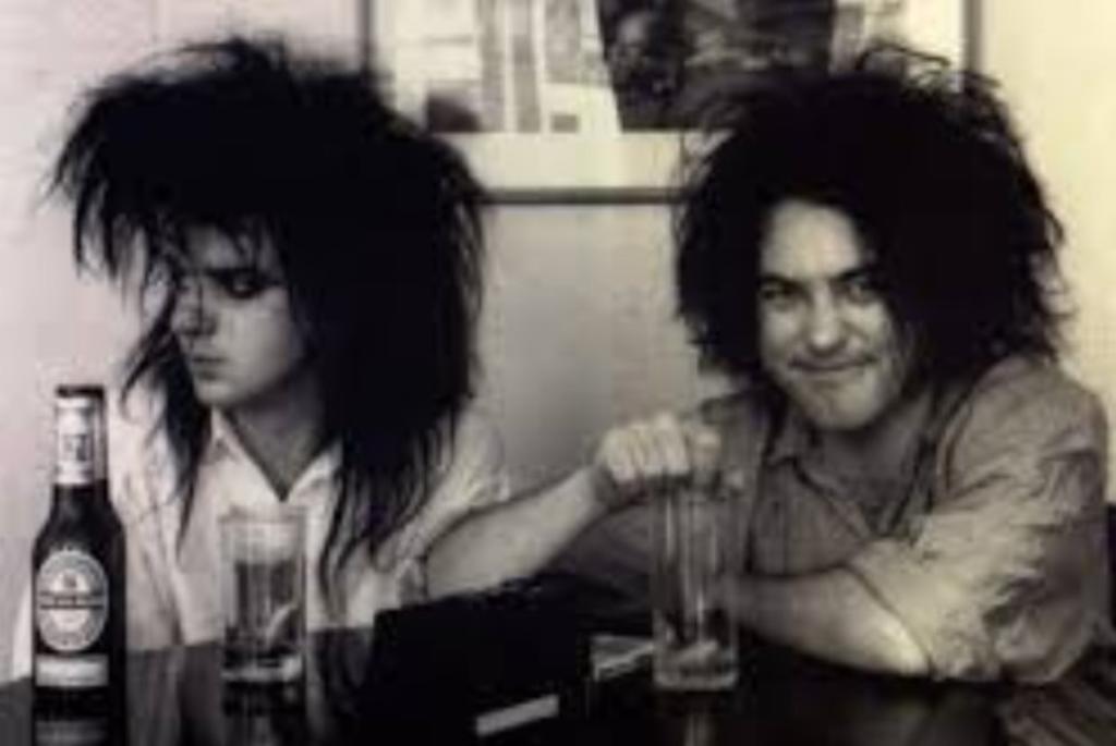 Simon Gallup sale de The Cure; la banda se queda sin bajista