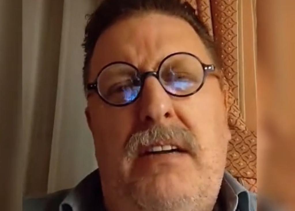 Chef Herrera arremete contra restaurante por cobrarle servicio de salsas y totopos