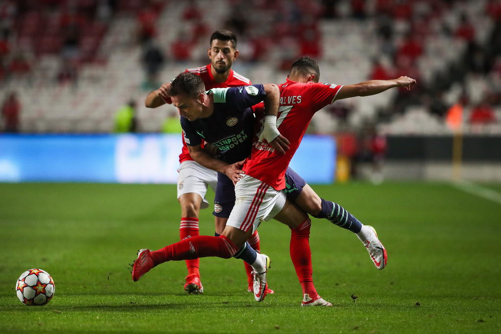 Benfica y el PSV dejan en el aire pase a fase de grupos en Liga de Campeones