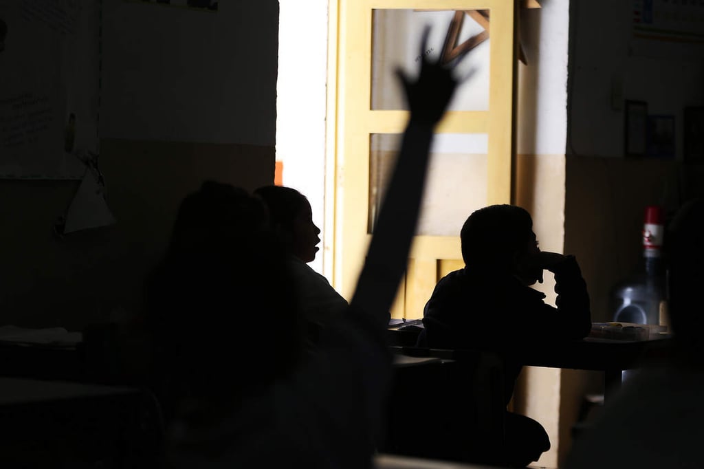 Clases presenciales dependerán de casos activos Covid: SSD