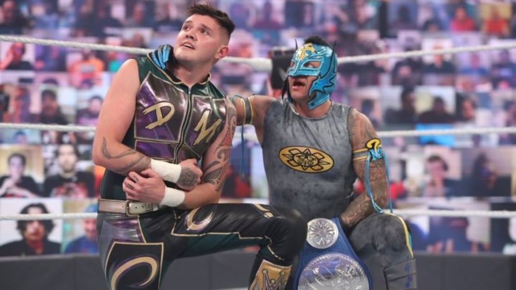 Rey Mysterio y Dominik fracasan en intento de recuperar título