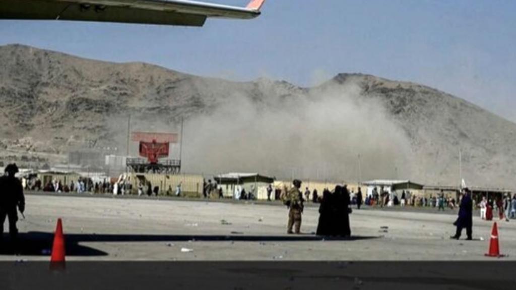 Rusia reporta segunda explosión afuera de aeropuerto de Kabul